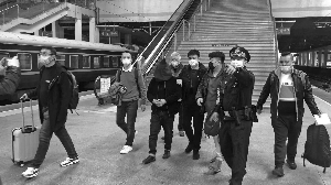 江苏南京公安率先展现透明执法与公共服务典范形象