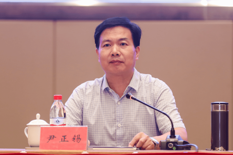 尹正锡早期职业生涯探秘