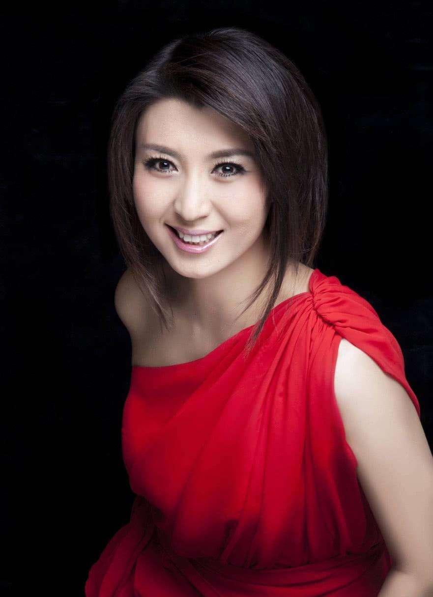私生女最早版，历史、文学与社会的交织探究