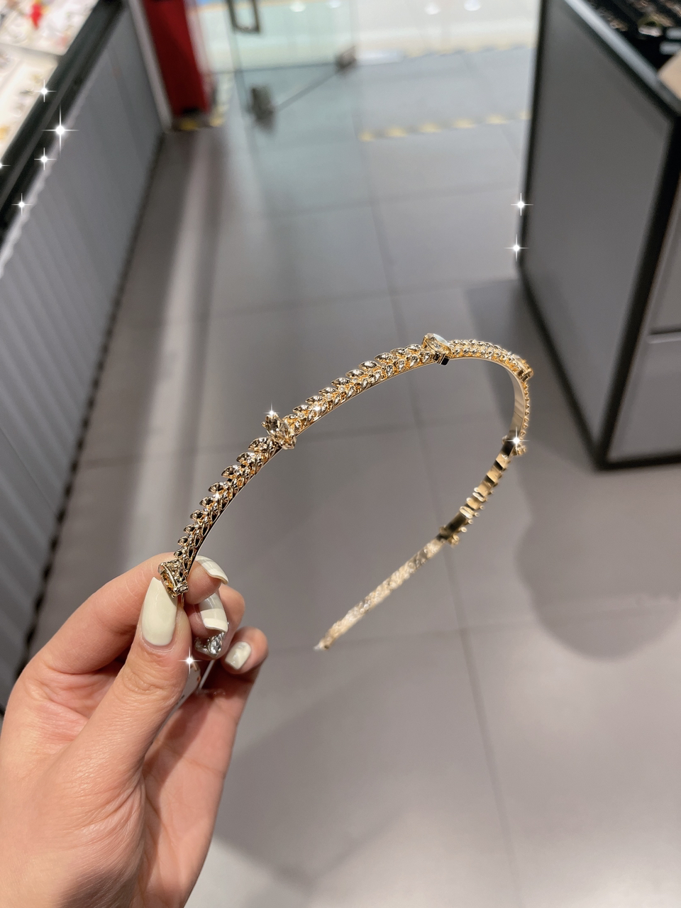 阿吉豆发箍的起源与早期发展史