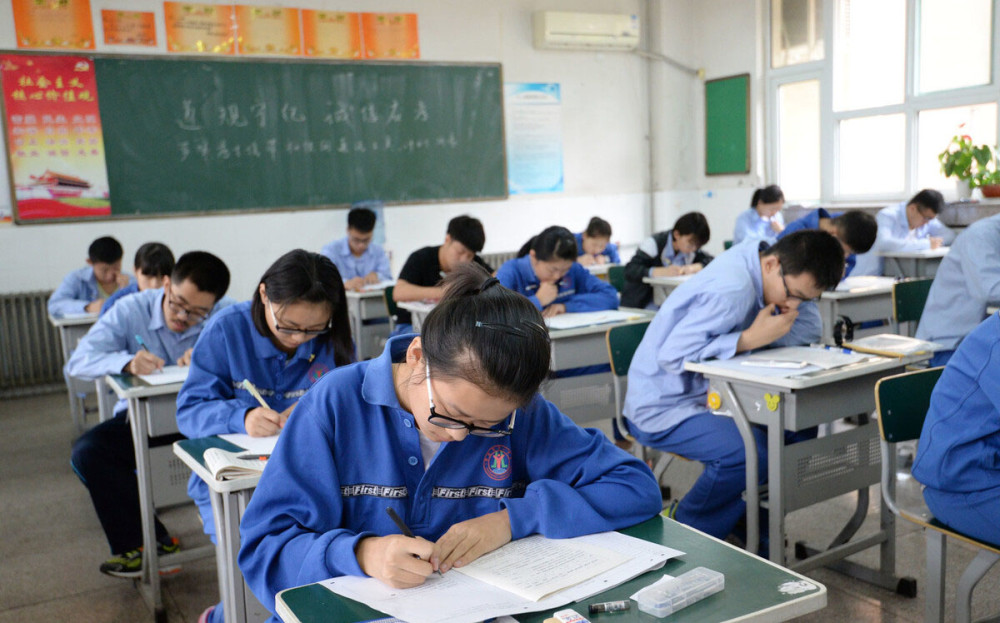 湖北暴雨下的高考，首条新闻与幕后故事